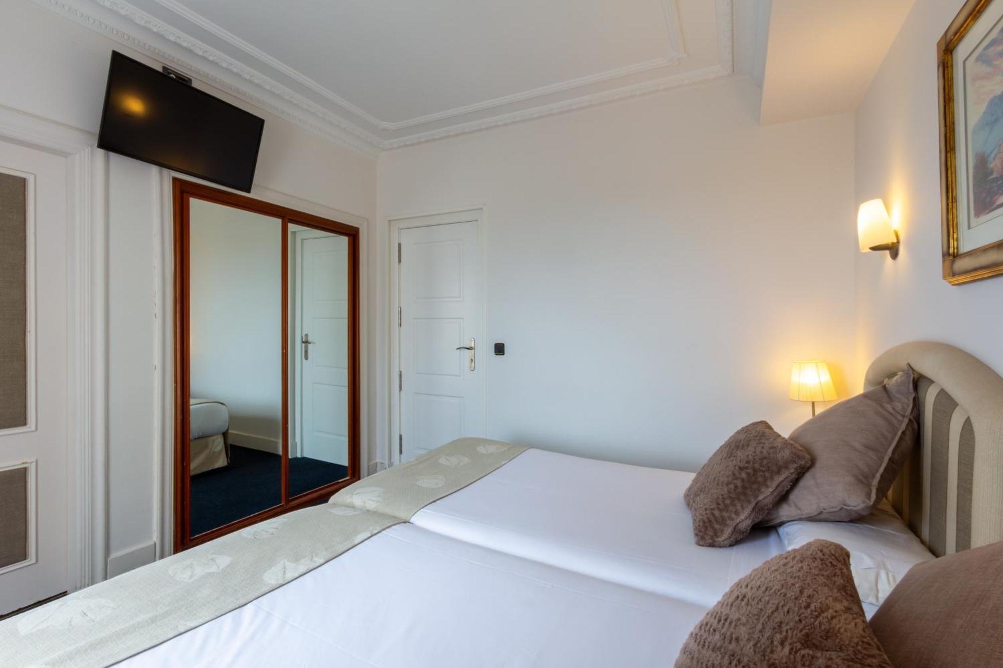Hotel Marixa Laguardia Exterior photo